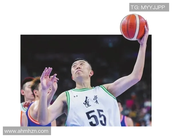 韩德君：从篮球新星到中国男篮的中流砥柱之路与成就解析